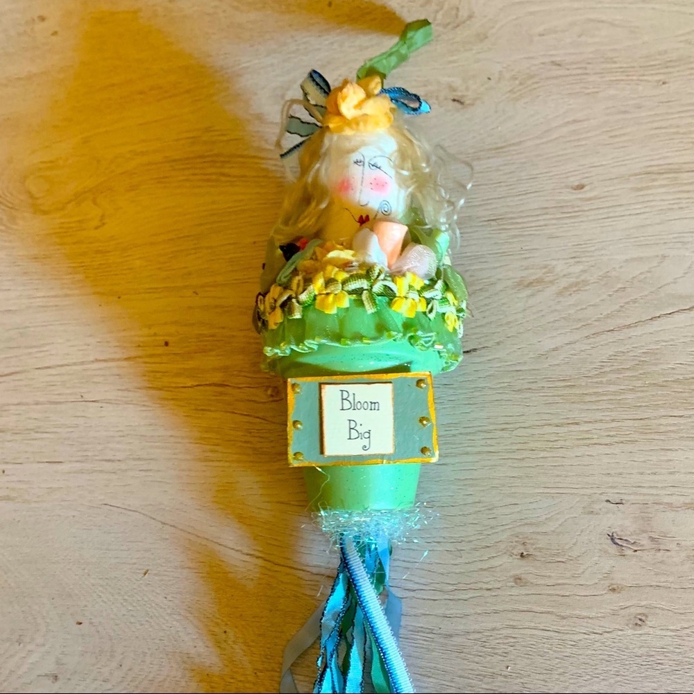 Dolly Mama Potted Ladies Ornament